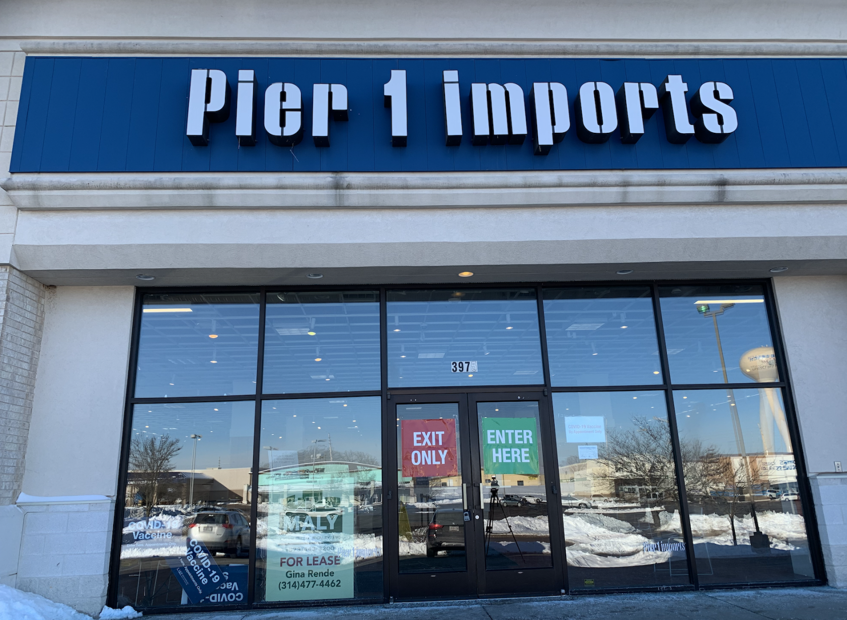 Lake area store turns into COVID-19 vaccination site; reschedules cancelled appointments